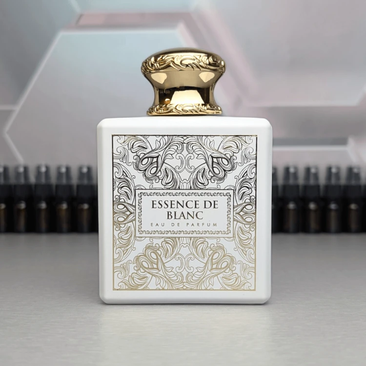 French Avenue - Essence De Blanc.png